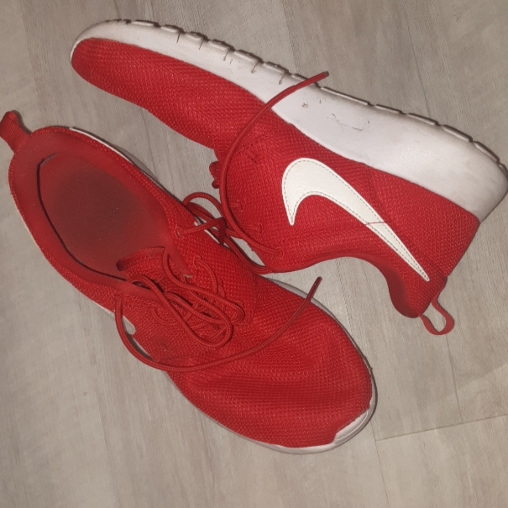 Shoes - Picture 4 of 4